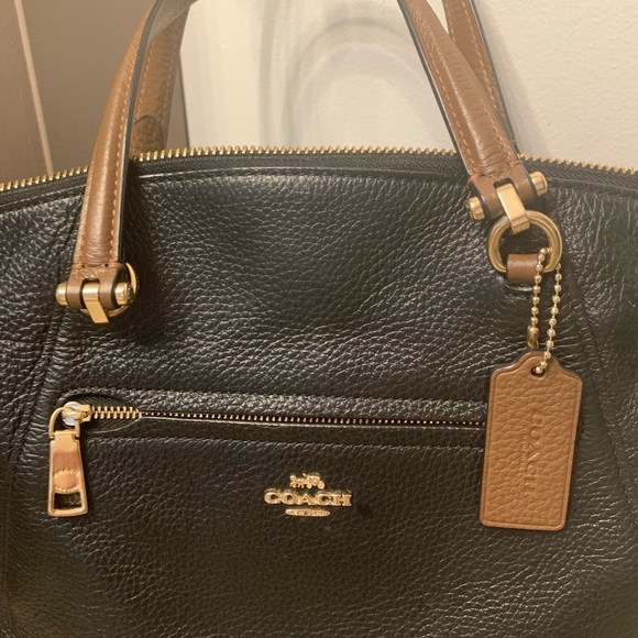 Coach purse , 2 yrs old - Picture 3 of 7